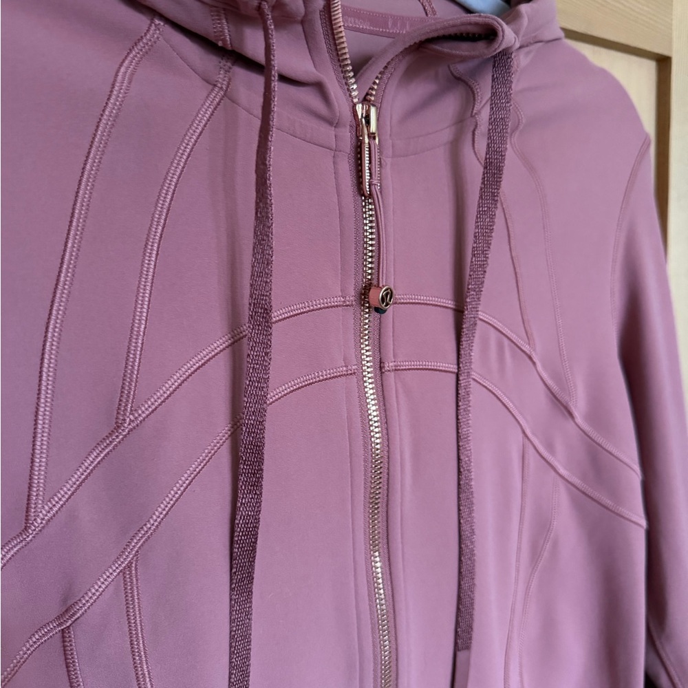 lululemon athletica Rose-mauve Hooded Utility Jacket with Zip Pockets - Picture 5 of 5